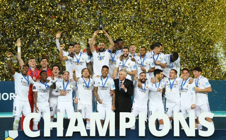 纳米比亚足球的拓荒者-艾里法斯・希武特-上，当年的大连万达26号