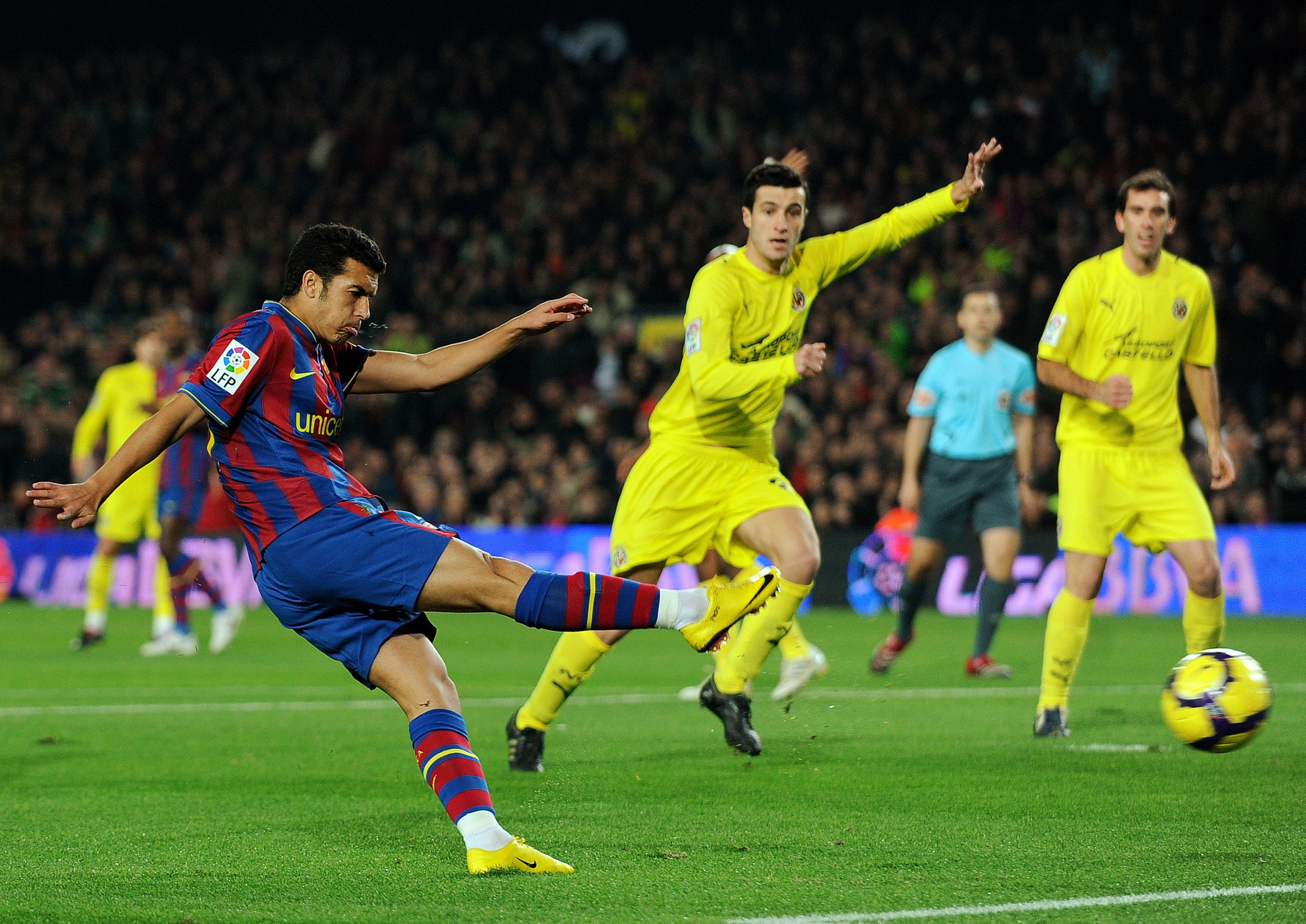 快攻从后场发起一气呵成