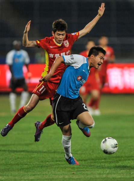 中超比赛回放：北京国安2-0击败广州队,