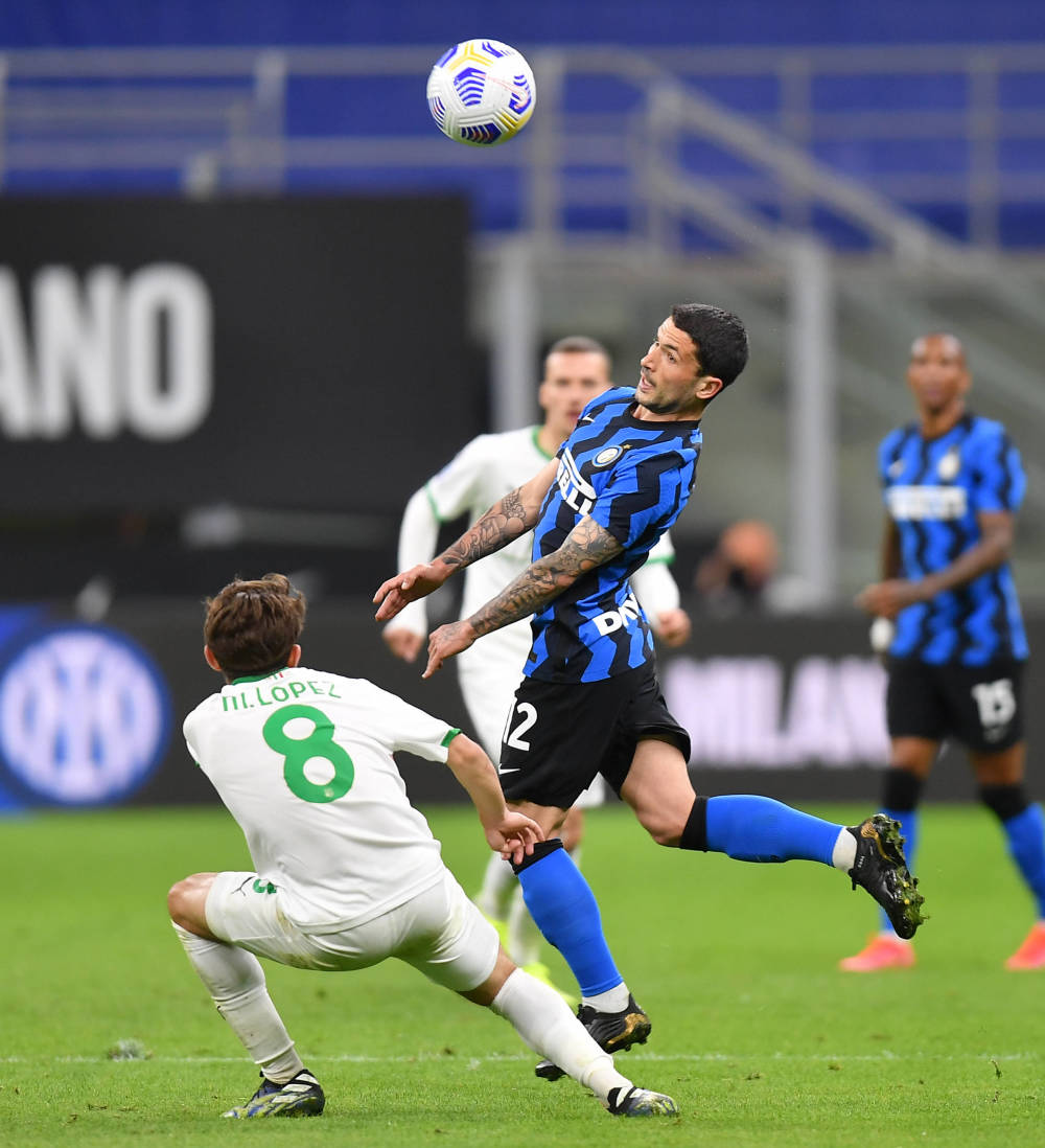 足球中超裁判误判引争议，官方深夜发布说明